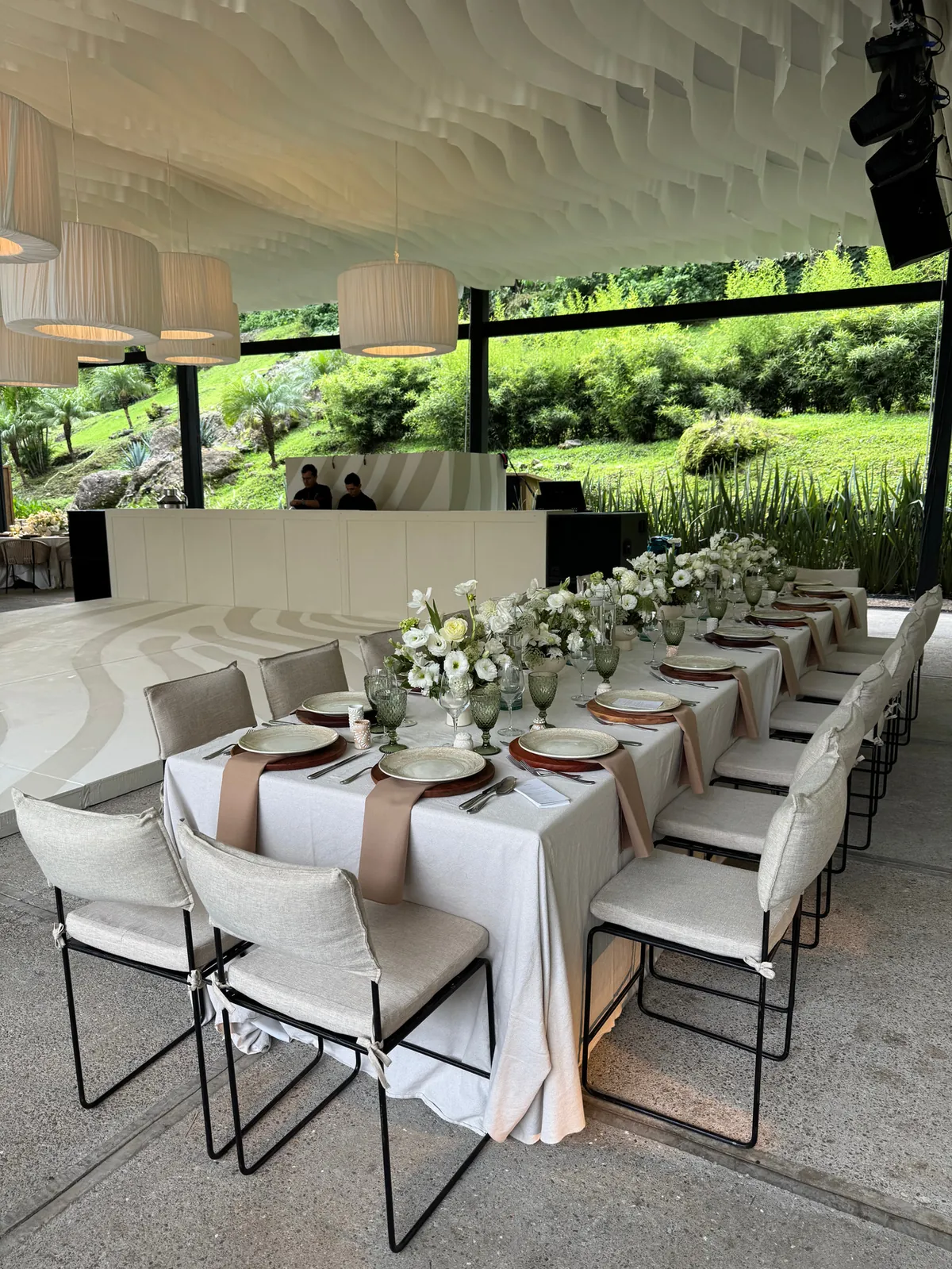 Mesa Rectangular con Mantel